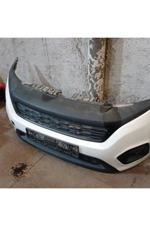 Fiat Fiorino 2014 - 2018 Çıkma Ön Tampon