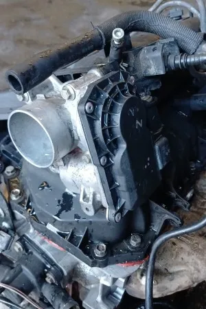 Renault Symbol 1.2 Gaz Kelebeği Çıkma