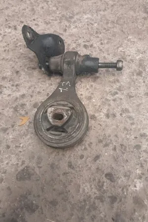 Fiat Doblo Şanziman Alt Kulağı Çıkma