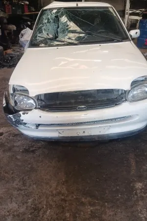 Ford Escort Ön Kaput Çıkma 