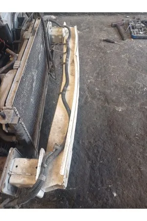 Ford Connect Ön Tampon Demiri Çıkma