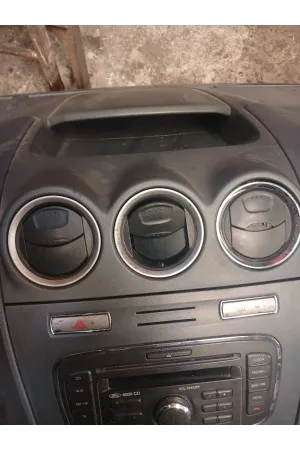 Ford Connect 2011 Orta Izgara Çıkma