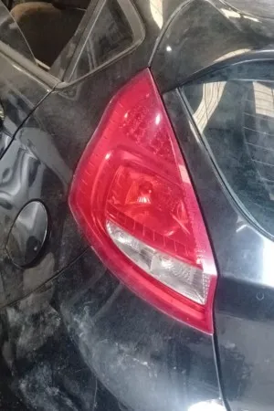Ford Fiesta Sol Stop Lambası Çıkma
